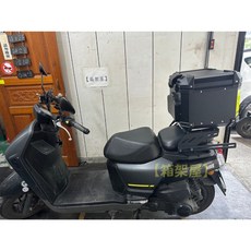 SYM 4MICA 螞蟻 後架 貨架 不銹鋼白鐵 滑軌架 途者 鋁箱 43L 黑色 靠背, 詳見包裝, 詳見包裝