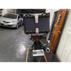 YAMAHA MT15 SHAD 漢堡架 箱架 與 途者 鋁箱 43L 黑色 靠背組合, 詳見包裝, 詳見包裝