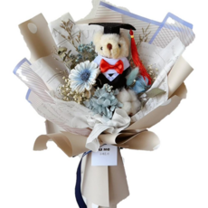 U.ME Studio 玉明花坊 乾燥花永生花畢業花束 畢業熊淺藍色系款, 淺藍色系