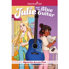 (英文圖書)Julie and the Blue Guitar: American Girl Mysteries Across Time 平裝版, IDW Publishing, 英文