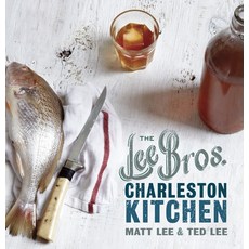 (英文圖書) The Lee Bros. Charleston Kitchen: A Cookbook 精裝版, Clarkson Potter Publishers, 英文
