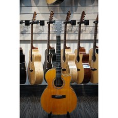 識樂音樂工作室 享彈 Playenjoy 吉他 so GAY 兒童音樂玩具 益智樂器, 詳見包裝