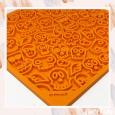 美國 SodaPup 舔食墊 慢食墊 秋葉造型 寵物慢食碗 寵物互動玩具 安全無毒, 橘色