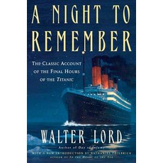 (英文圖書) A Night to Remember: The Classic Account of the Final Hours of the Titanic 平裝版, Holt McDougal, 英文