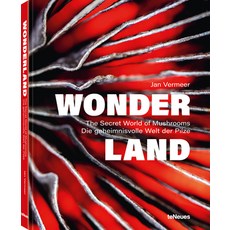 (英文圖書) Wonderland: The Secret World of Mushrooms 精裝版, Te Neues Publishing Company, 英文