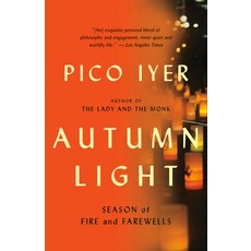 Autumn Light: Season of Fire and Farewells 平裝版, Vintage, 英文