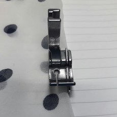 永昇縫紉 工業車用直線壓線壓布腳，工業縫紉機壓腳，直線縫紉輔助工具，耐用金屬材質, 銀色, 1個