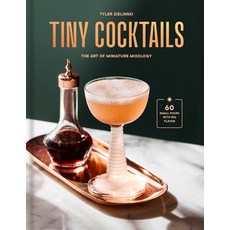 (英文圖書) Tiny Cocktails: A Cocktail Recipe Book 精裝版, Clarkson Potter Publishers, 英文