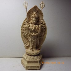 黃楊木精雕千手觀音立像(高20公分)蓮花台背光精雕心經, 米色