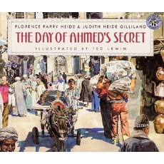 (英文圖書)The Day of Ahmed's Secret Trade Book 平裝版, HarperCollins, 英文