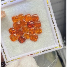 台北周先生 天然橘色石榴石芬達石 17顆共33.78克拉 無燒 頂級濃郁 火光超閃 糖塔切割
