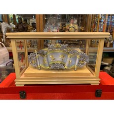 錫製卷書玻璃框, 安金