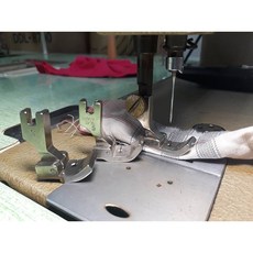 永昇縫紉工業車用平車出芽包繩壓腳，專業級縫紉工具，輕鬆製作精美包繩效果, 車針, 1個