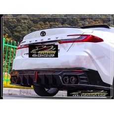 Toyota CAMRY 9代 V版 後下巴空力套件 (含尾飾管/亮黑噴漆/24-25年), 亮黑色