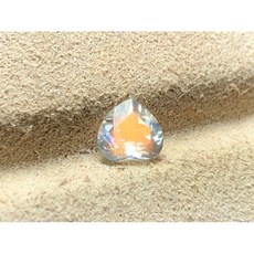 嚴選天然頂級彩虹月光石愛心裸石 - 近全美美甲裝飾材料