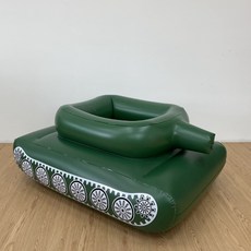 現貨大號水上噴水對戰坦克游泳圈，附贈水槍，兒童戲水玩具，水上對戰必備，安全耐用材質。, 大號綠色
