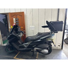 刺激400i Xciting 後架 箱架 漢堡架 通用扶手 途者 鋁箱 50L 靠背, 詳見包裝, 詳見包裝