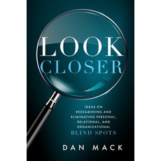 (英文圖書) Look Closer 平裝版, Advantage Media Group, 英文