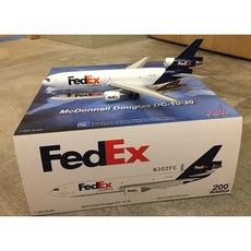 RBF 寄賣 1/200 聯邦快遞 Fedex DC-10-30 模型飛機，精緻航空模型收藏, 詳見包裝