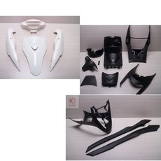 車殼玩家 RS100.5SK 外裝內裝套件 JET白 EG部品 RS100 車殼, 白色和黑色