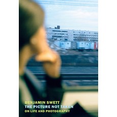 (英文圖書) The Picture Not Taken: On Life and Photography 平裝版, New York Review of Books, 英文