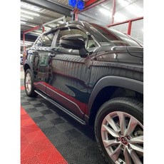 小鳥的店 豐田 Corolla CROSS 台灣製造 登車 側踏板 原廠預留孔直上 側踏 改裝, 詳見包裝