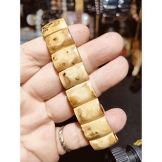 天然海柳手排。收藏級別。天然上好。手排。紋理清晰。配戴舒適。展現品味