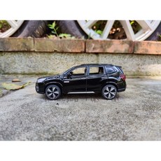 速霸陸森林人 1:30 五代Subaru Forester X-BREAK 水平對臥 SUV 模型車