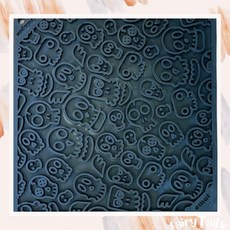 美國 SodaPup 舔食墊 慢食墊 秋葉造型 寵物慢食碗 寵物互動玩具 安全無毒, 黑色