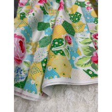LECIEN 拼布棉布 六角形玫瑰花圖案 手作服飾布料 草綠色系, 草綠色