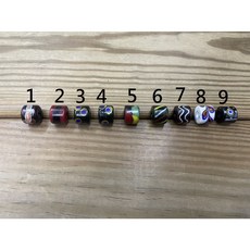 琉璃珠羽毛手環 / 勇士之珠 / 排灣族飾品 / 原住民飾品 / 傳統琉璃珠 / 孔雀之珠 / 魯凱族