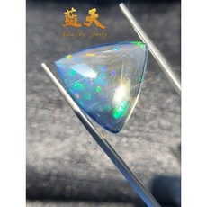 藍天珠寶 蛋白石 三角盾型強油彩蛋面切割 11.01ct 超大尺寸全透體高端珠寶設計