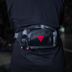 DAINESE EXPLORER WAIST BAG 防水機能腰包 1.8L 雨天必備, 黑色