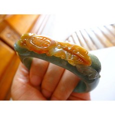 Alice A貨 紅翡老三彩翡翠玉鐲 藍水綠底 17.5 (橢圓17) 附鑑定書, 1個