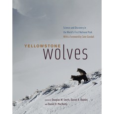 Yellowstone Wolves: Science and Discovery in the World's First National Park 精裝版, University of Chicago Press, 英文