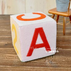 [난쟁이똥자루] (펠트DIY) 주사위-칼라사각, 1개
