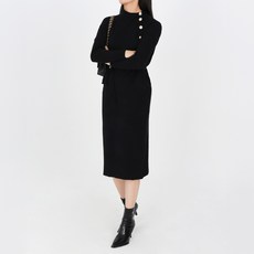 모이르벨라 버튼 스트랩 폴라 니트 롱 원피스