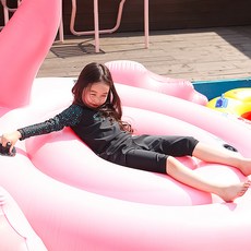 9FX 孩童花卉款防曬游泳長袖5分褲套裝