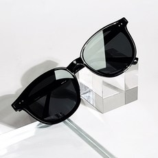 MELACME over round square 貓黑色太陽眼鏡