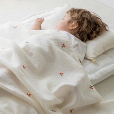 Uterus 莫代爾紗布嬰兒毯 流蘇隨機出貨, 櫻桃色