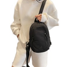 Davi Glow 女性用單肩包/後揹包兩用郵差包, 柔和黑