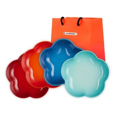 LE CREUSET 花朵盤 20cm 4件組 + L號購物袋, 20cm盤子4件組 + L號購物袋, 1套, 彩虹(紅色, 橘色, 薄荷綠, 馬賽藍)