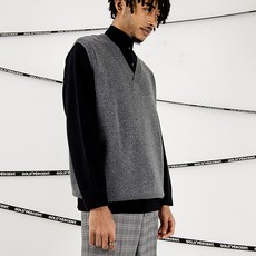 GOLD PERCENT 男款羔羊毛寬鬆版型針織背心