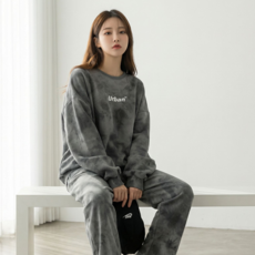 Goodif 女款都市印花寬鬆長袖上衣 + 運動褲套裝