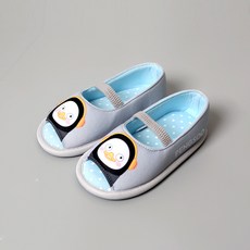 Pengsoo 孩童造型涼鞋