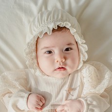 HAPPY PRINCE 蕾絲邊綁帶帽