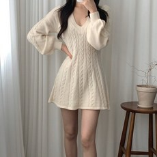 비비에모 딥브이넥 꽈배기 패턴 슬림핏 미니 원피스 05306