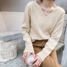 超舒服歐膩的小V領針織長袖衫，柔軟針織面料，袖口排扣設計, 胸寬42cm 全長60cm 肩寬47cm 袖長59cm, 燕麥