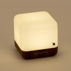 말랑하니 뒤집는 수유등, 다크우드 + 주광색