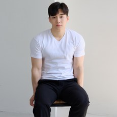 HCOOLNAM 男款寬肩效果肌肉版型V領短袖T恤